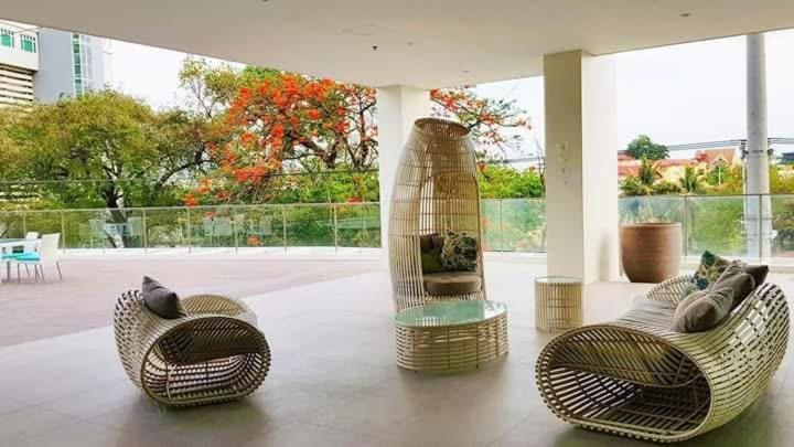 1br - 17th Fr Mountain-view At Sundance Residences *