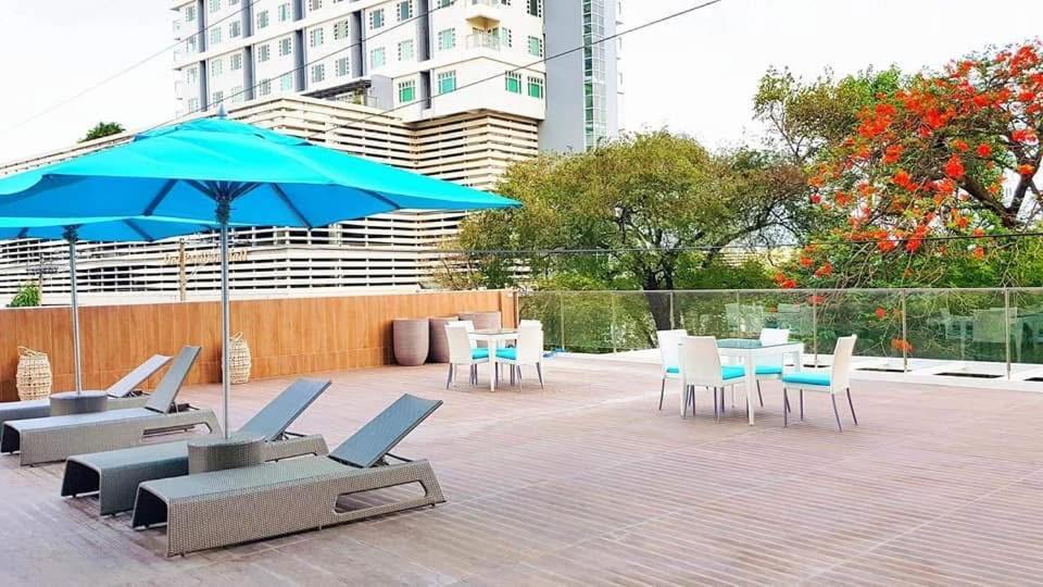 1br - 17th Fr Mountain-view At Sundance Residences Aparthotel