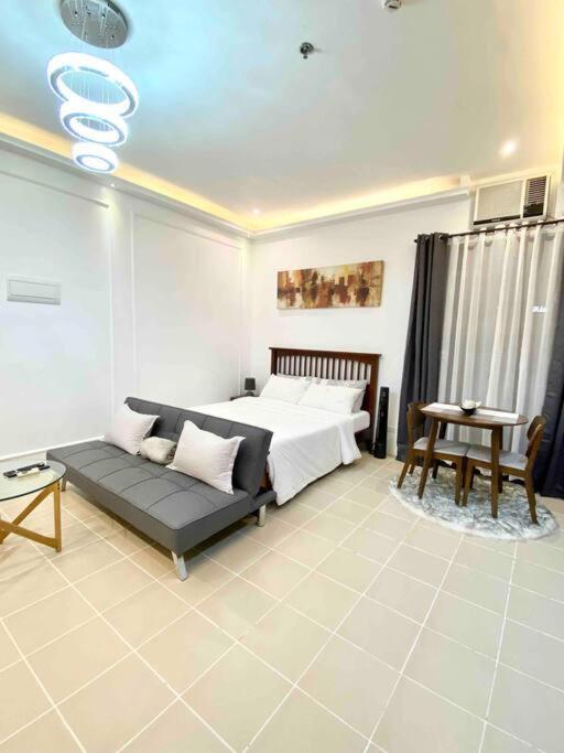 In Near Ayala Mall Apartment