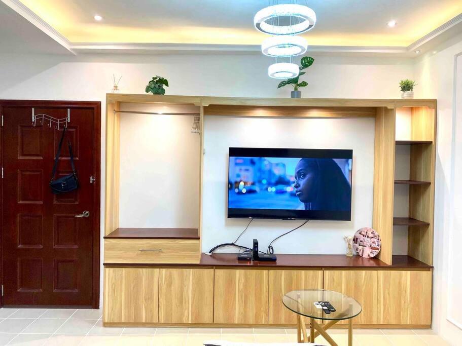 Apartment In Near Ayala Mall