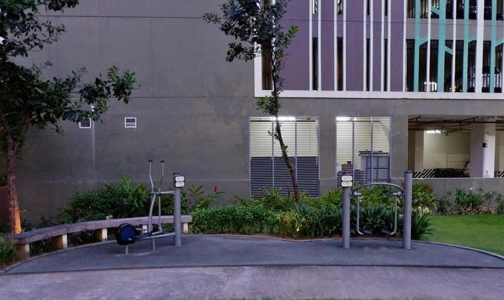 2 Bedroom Unit In It Park - Good For 5- Max 8 Pax *