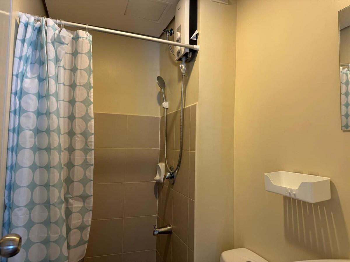Apartment 2 Bedroom Unit In It Park - Good For 5- Max 8 Pax Cebu