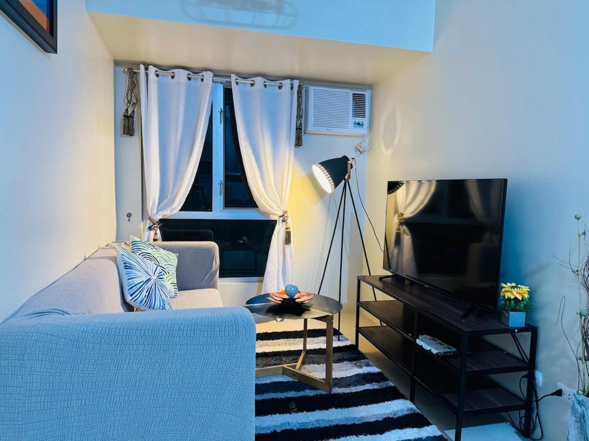2 Bedroom Unit In It Park - Good For 5- Max 8 Pax Apartment