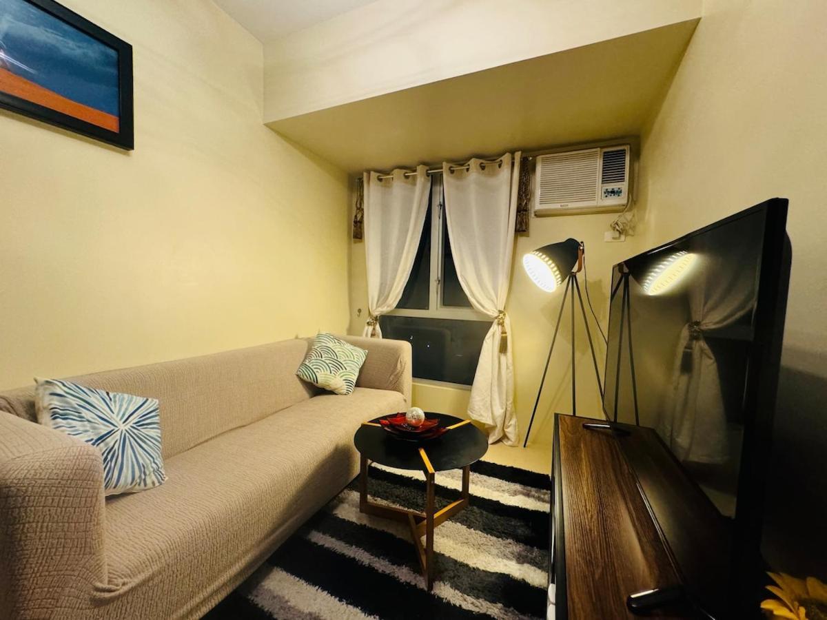 2 Bedroom Unit In It Park - Good For 5- Max 8 Pax Apartment