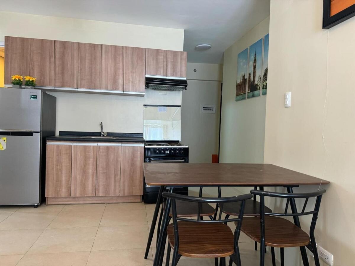 2 Bedroom Unit In It Park - Good For 5- Max 8 Pax Apartment *