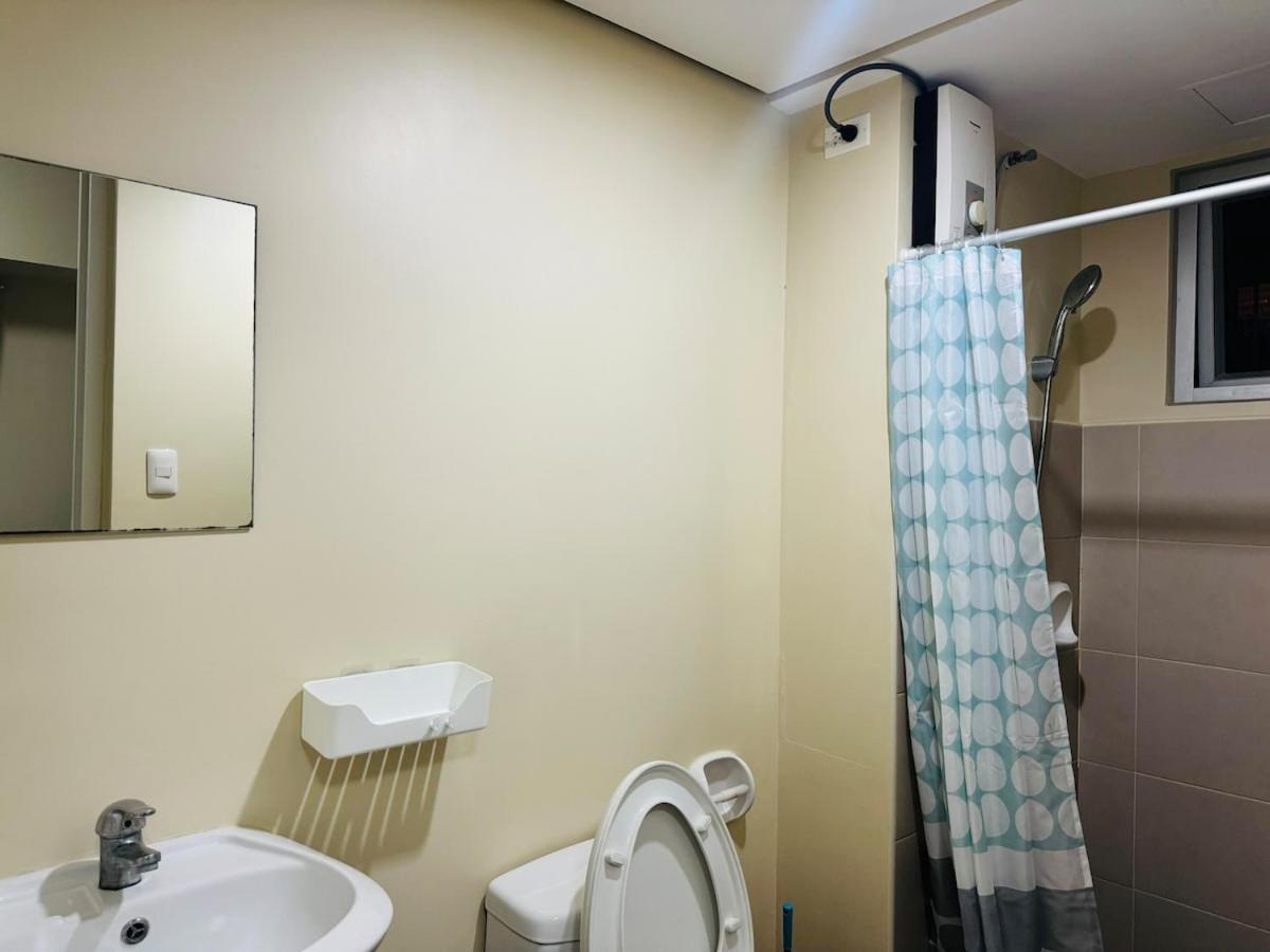 2 Bedroom Unit In It Park - Good For 5- Max 8 Pax * Cebu