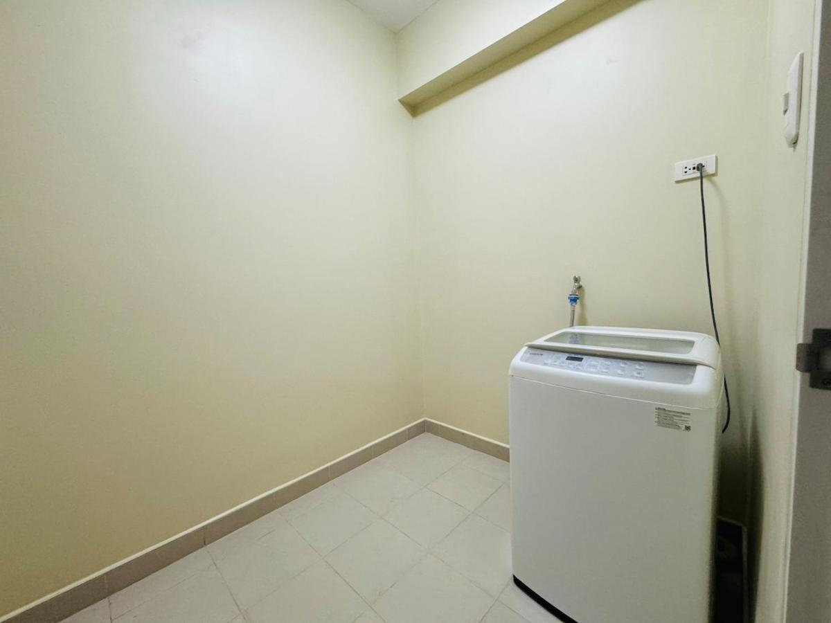 2 Bedroom Unit In It Park - Good For 5- Max 8 Pax *