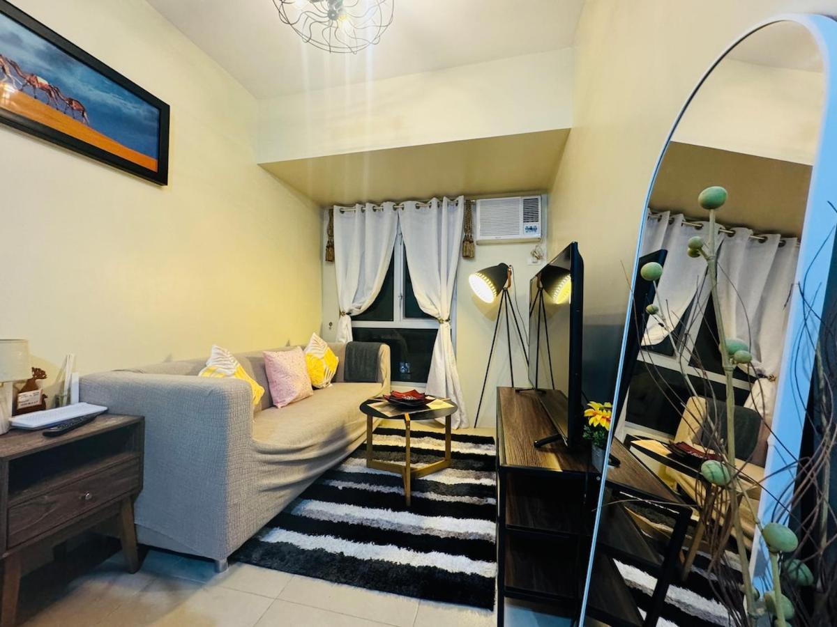 2 Bedroom Unit In It Park - Good For 5- Max 8 Pax