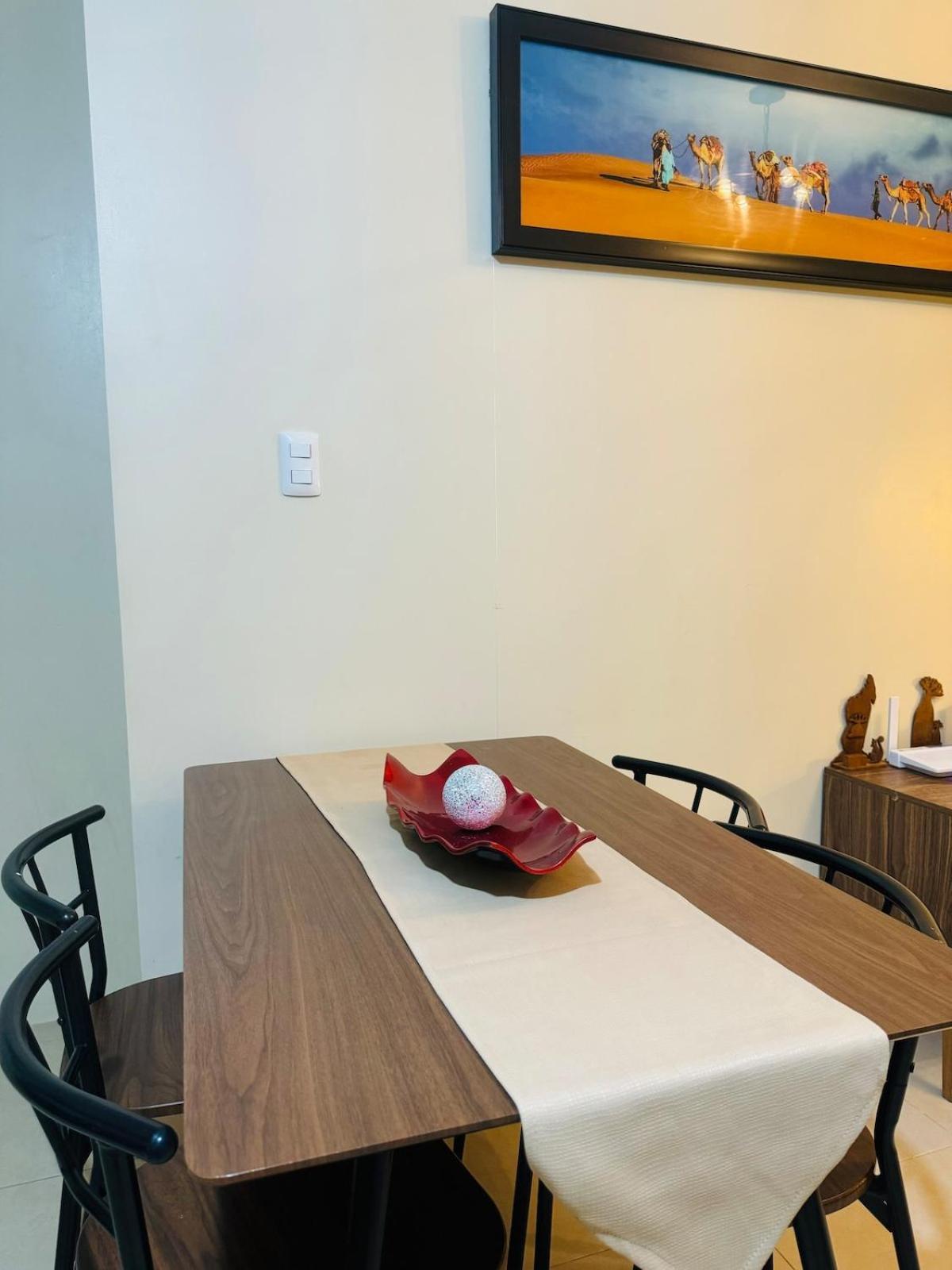 2 Bedroom Unit In It Park - Good For 5- Max 8 Pax * Cebu
