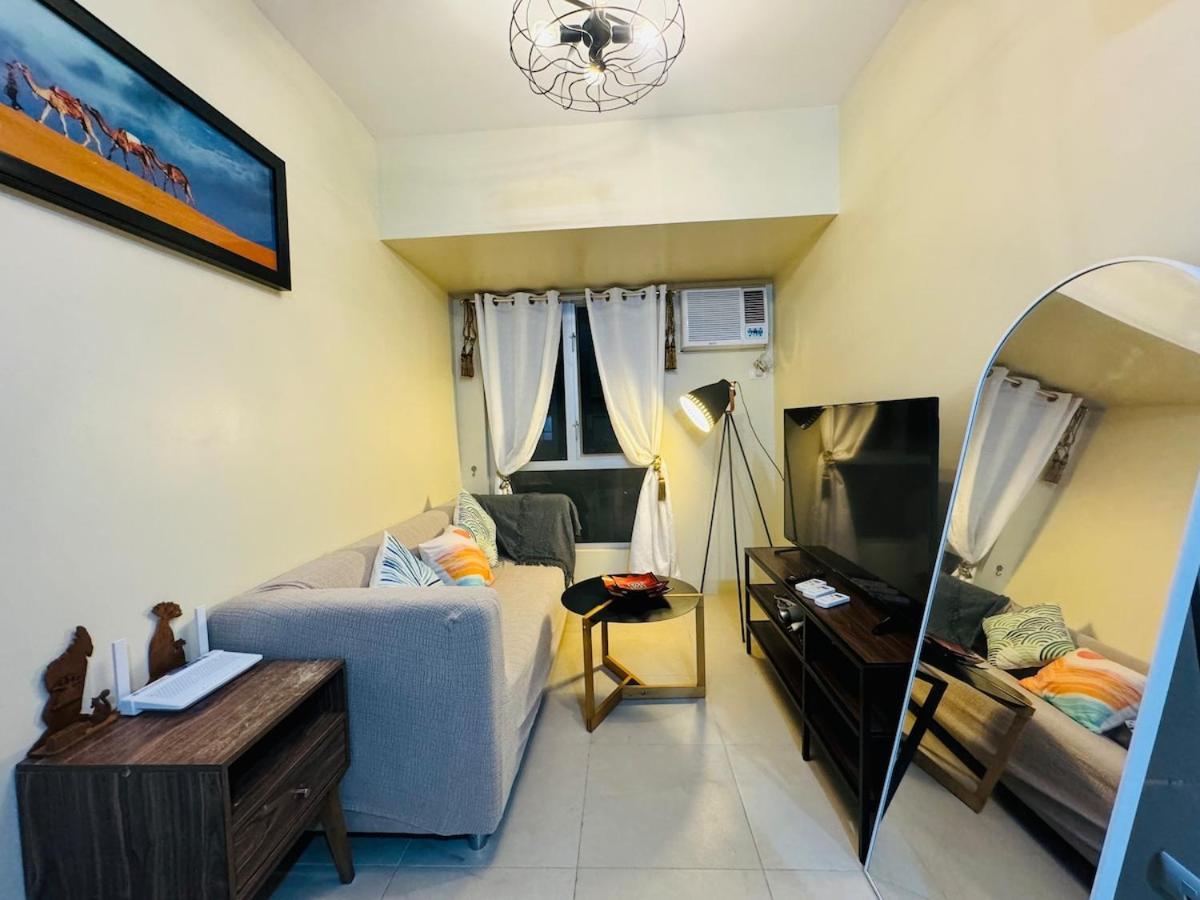 Apartment 2 Bedroom Unit In It Park - Good For 5- Max 8 Pax Cebu