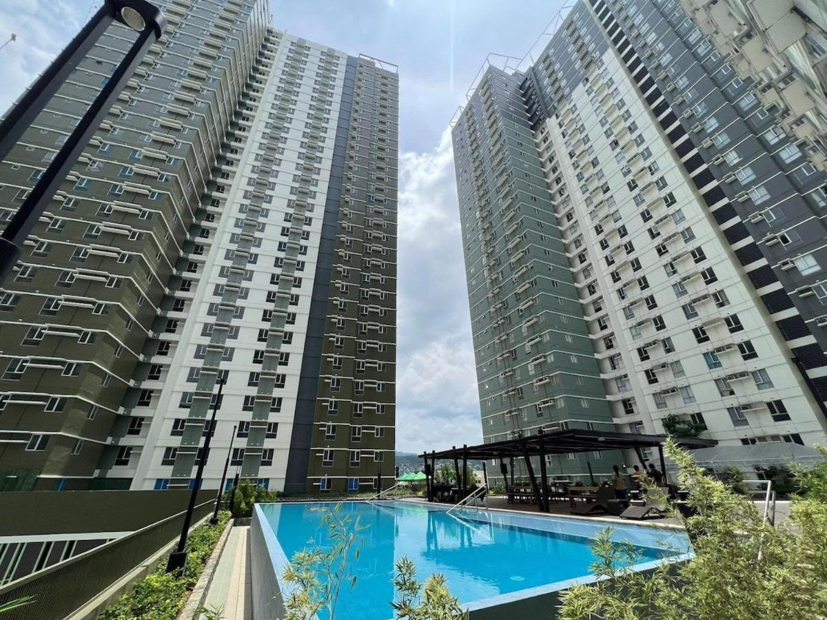 2 Bedroom Unit In It Park - Good For 5- Max 8 Pax