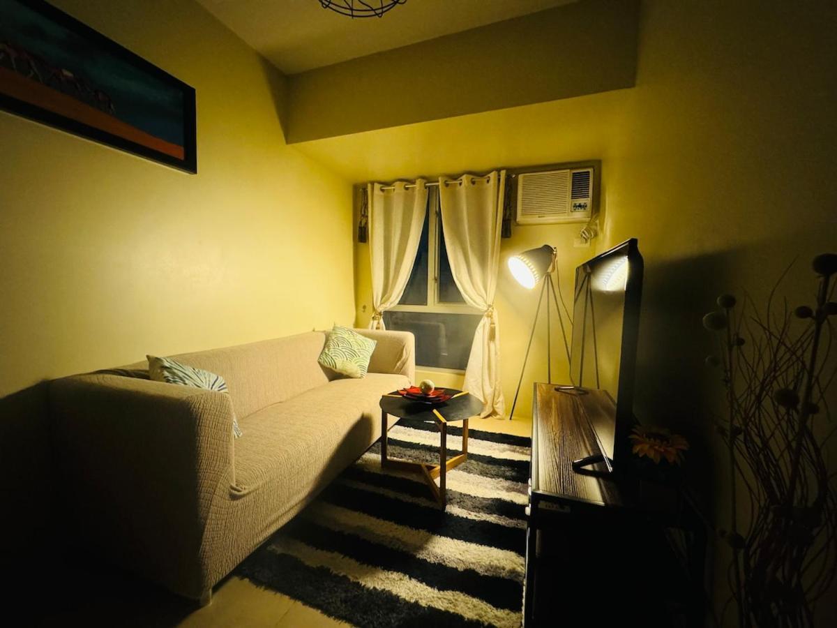 2 Bedroom Unit In It Park - Good For 5- Max 8 Pax Apartment *