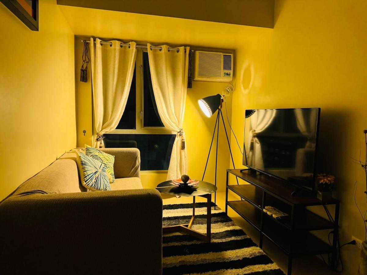 2 Bedroom Unit In It Park - Good For 5- Max 8 Pax