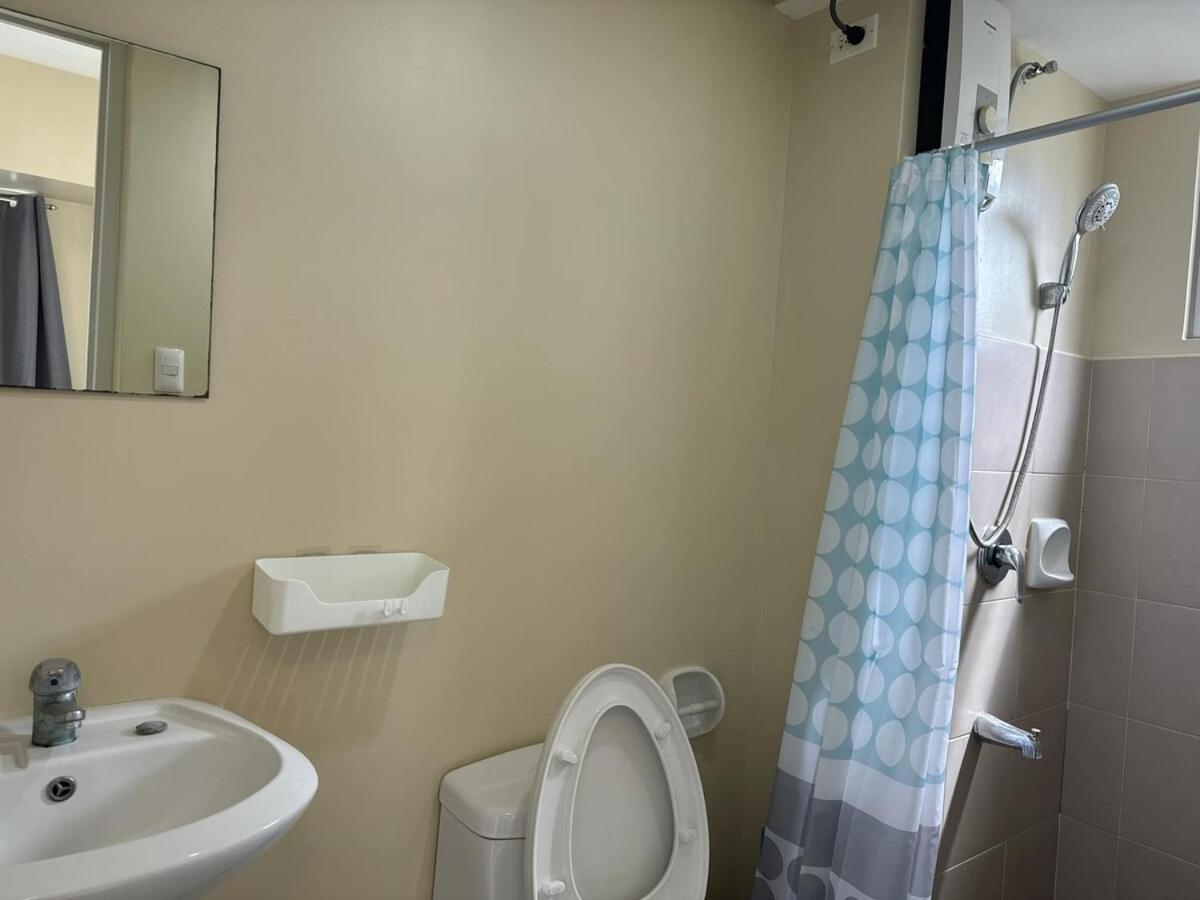 2 Bedroom Unit In It Park - Good For 5- Max 8 Pax Apartment *