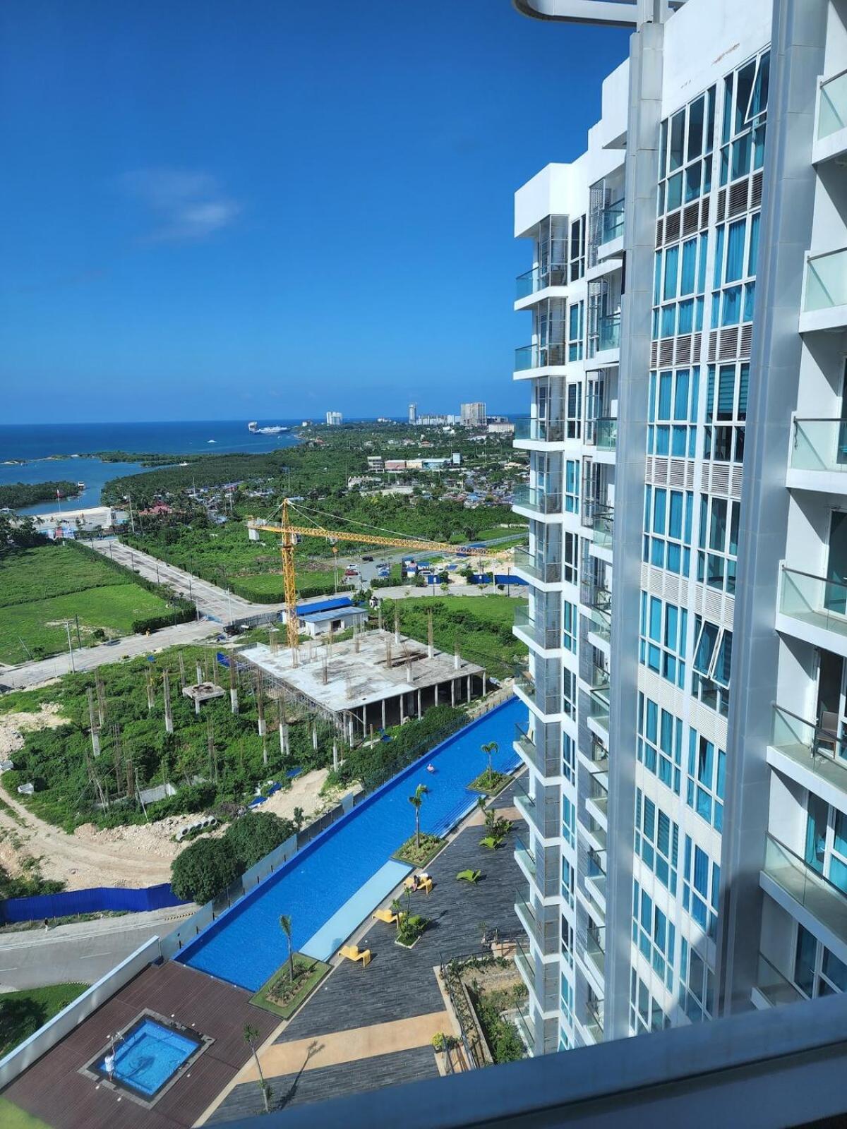 Your Mactan Ocean View Crib Apartment