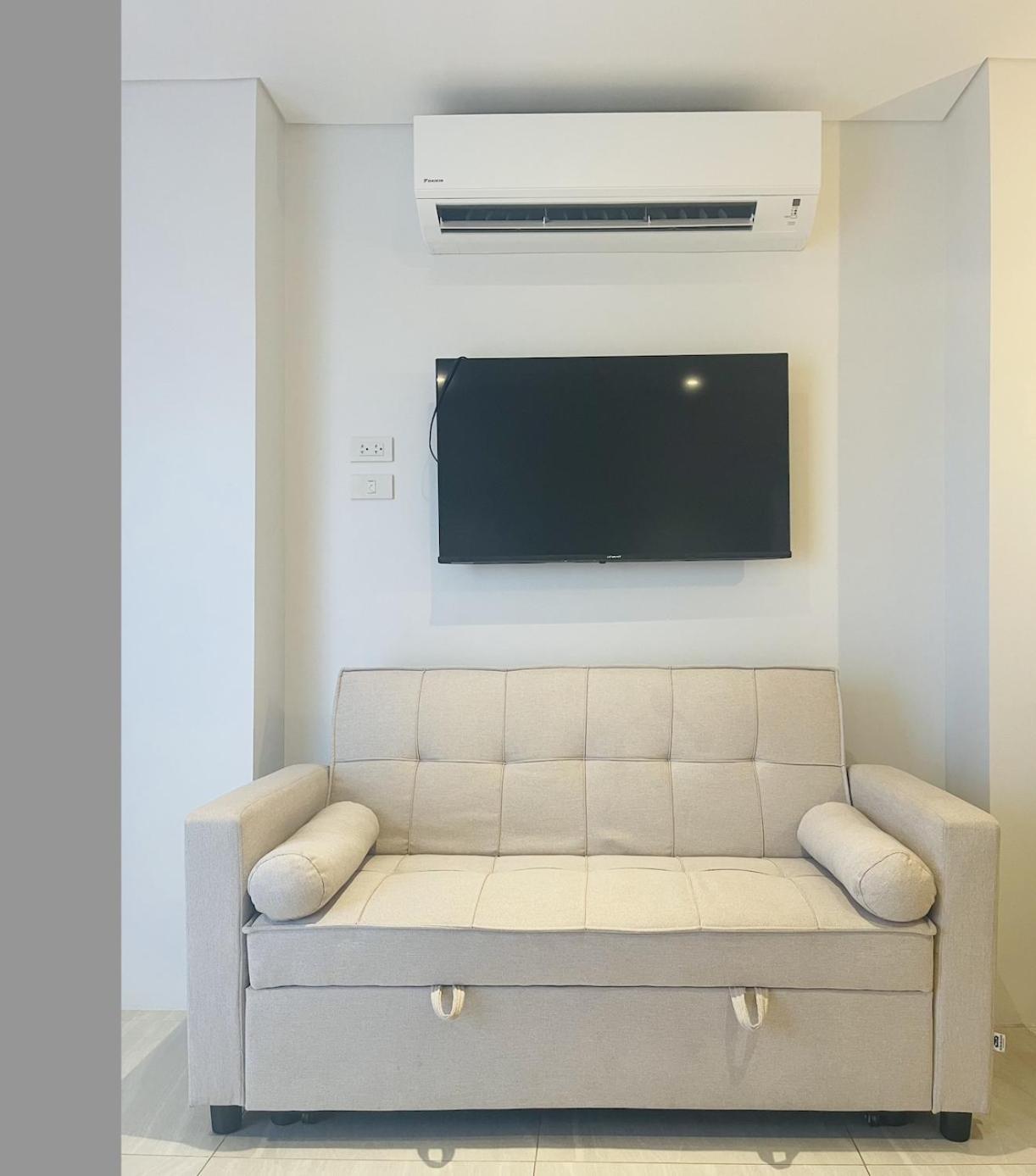 Condo With Private Beach At Tambuli Beach Resort Near Airport In Cebu * Lapu-Lapu City