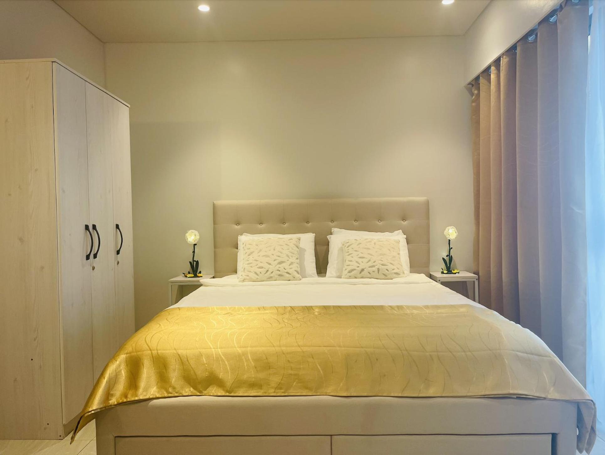 Aparthotel Condo With Private Beach At Tambuli Beach Resort Near Airport In Cebu Lapu-Lapu City