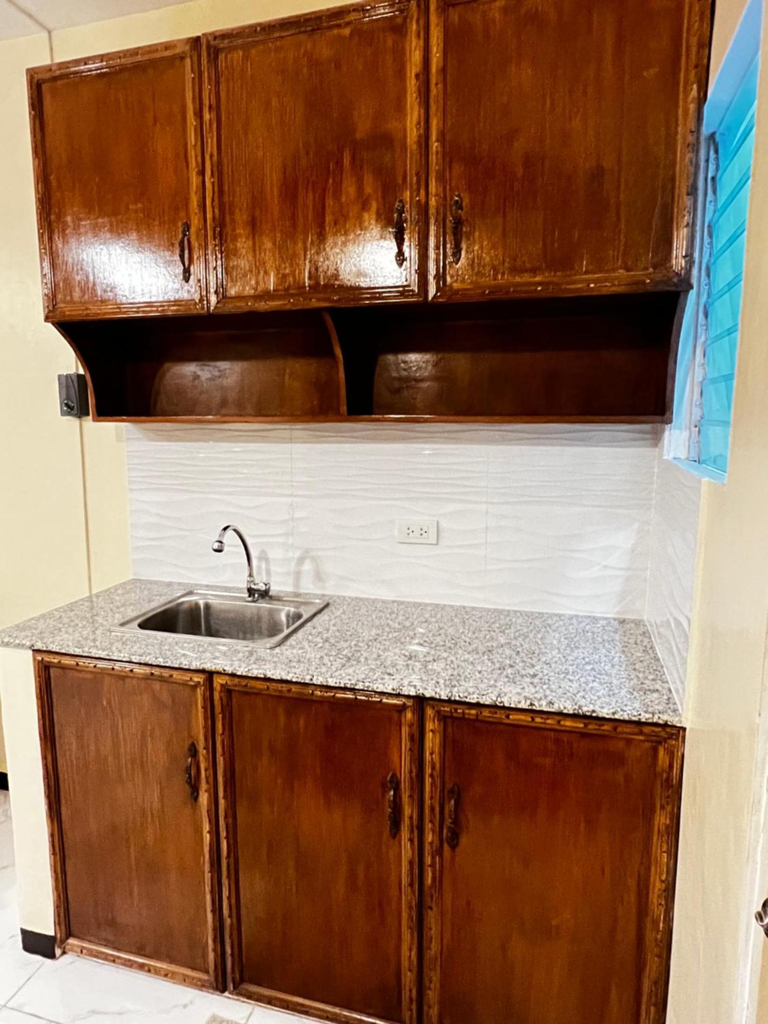 Fully-furnished Compostela House With Carpark, Wifi, Netflix Compostela (Cebu)