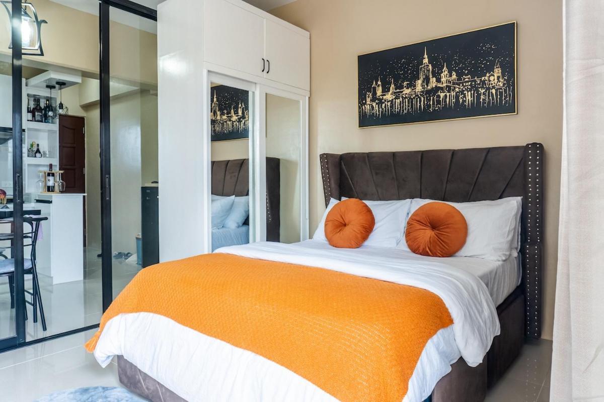 Lux-condo, Pool, 24hr Checkin & Easy Reach Airport * Lapu-Lapu City