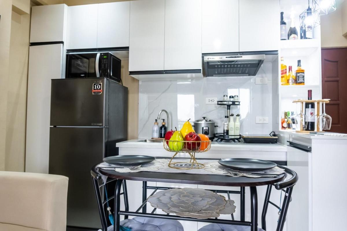 Lux-condo, Pool, 24hr Checkin & Easy Reach Airport Apartment Lapu-Lapu City