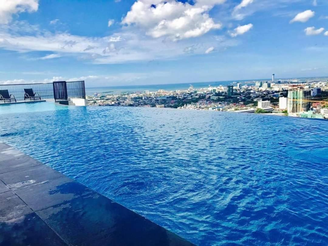 Calyx Residences Aparthotel *