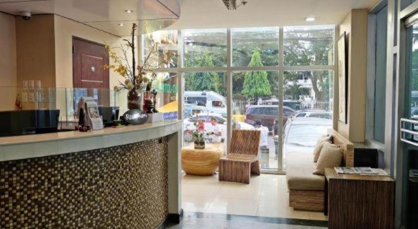 Hotel Capitol And Cebu