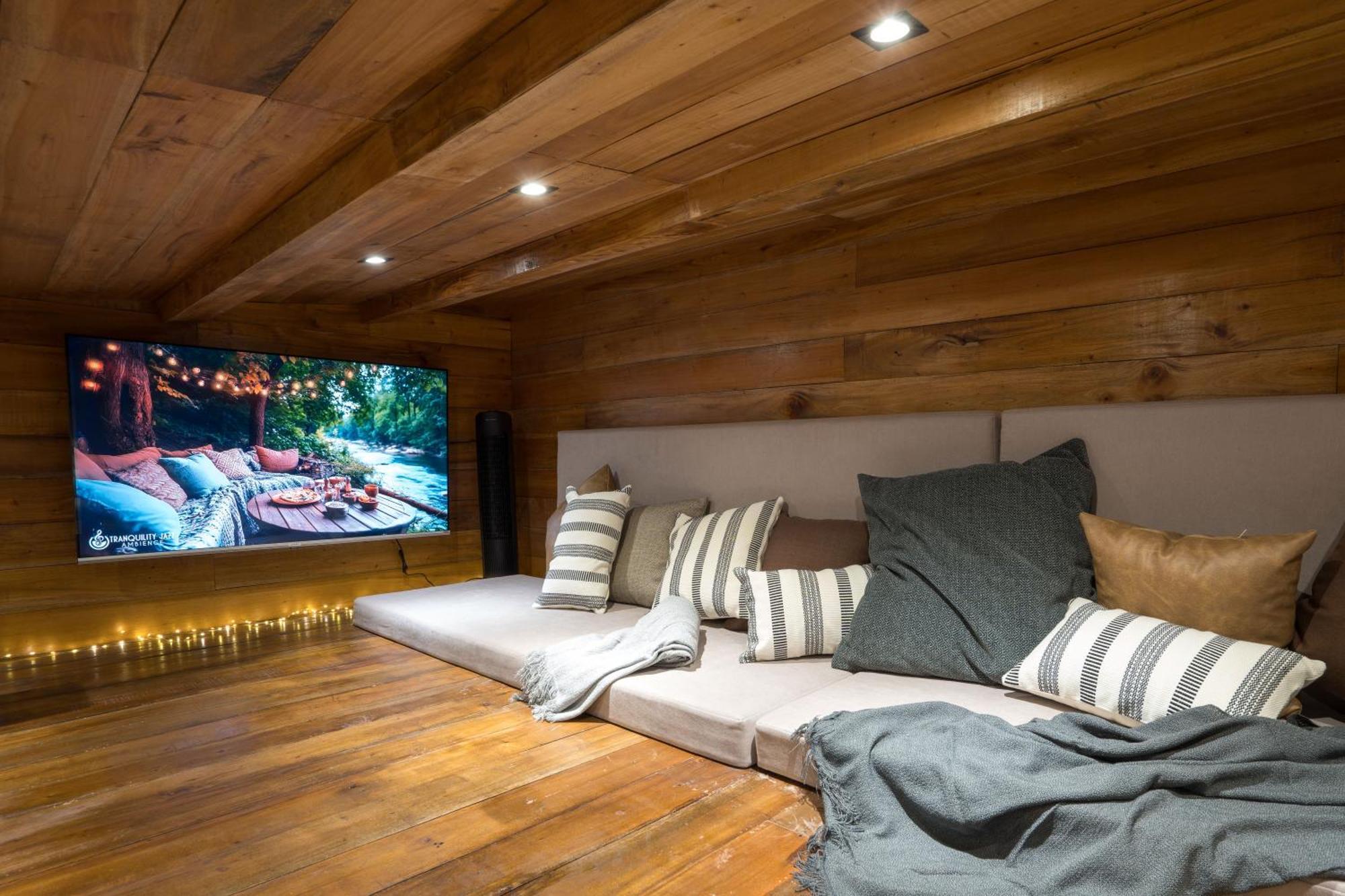 Cozy Style 48 Sqm 500mbps Apartment *
