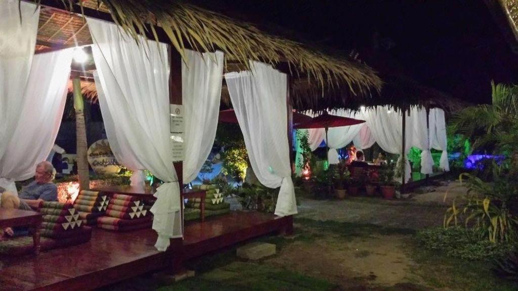 Coucou Bar And Restaurant Resort 3*