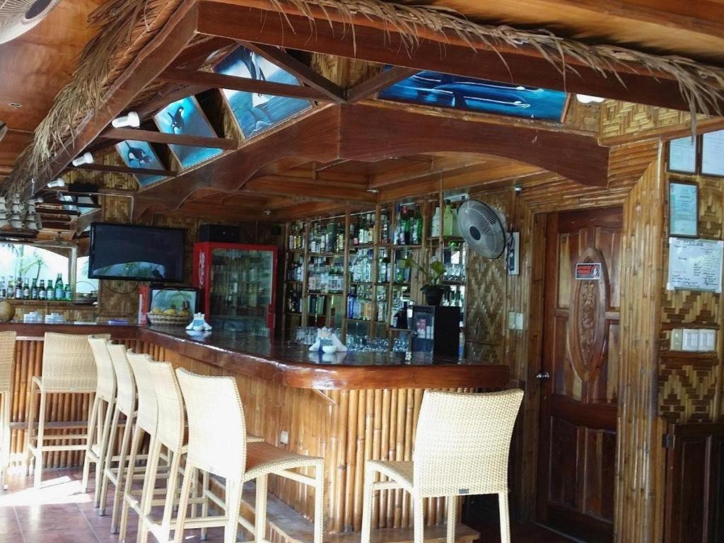 Resort Coucou Bar And Restaurant