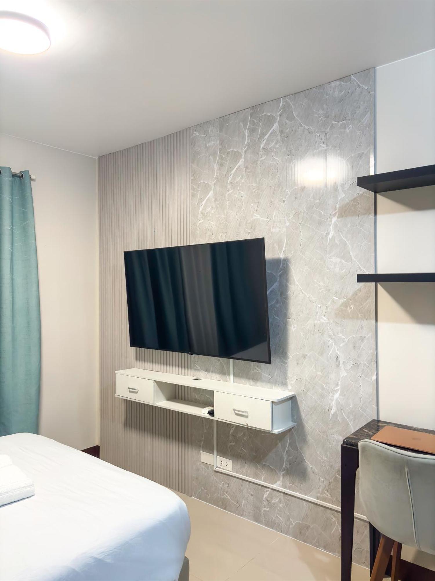 Near Mactan Airport Apartment