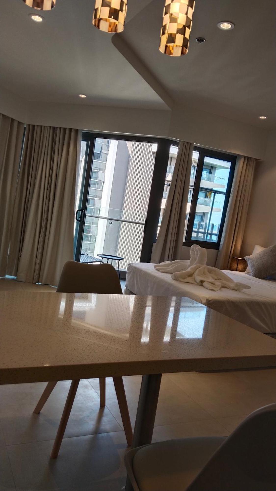 Deluxe Ocean View In Tambuli Seaside & Only 1 Residential Pool Is Free To Use