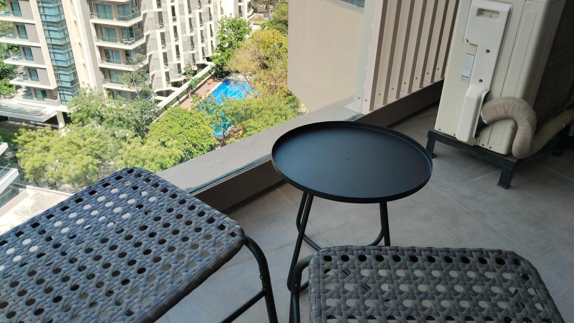 Apartment Deluxe Ocean View In Tambuli Seaside & Only 1 Residential Pool Is Free To Use