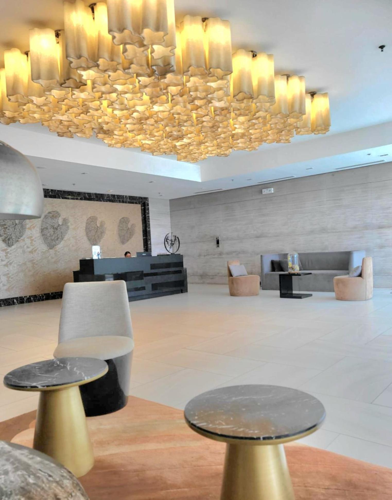 Mactan Newtown 8newtown Boulevard Rm9 *