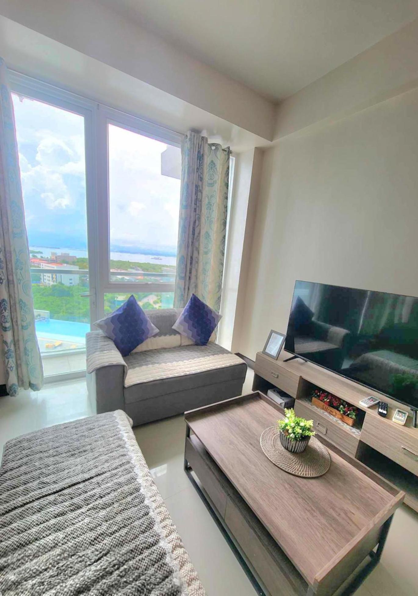 Mactan Newtown 8newtown Boulevard Rm9 Aparthotel