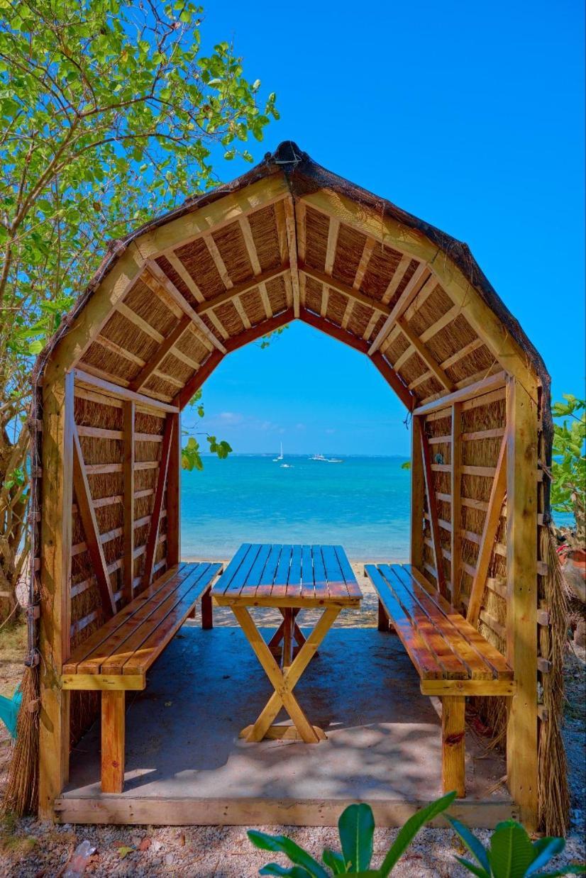 Hotel Zhang And Dive Center Opc Daanbantayan