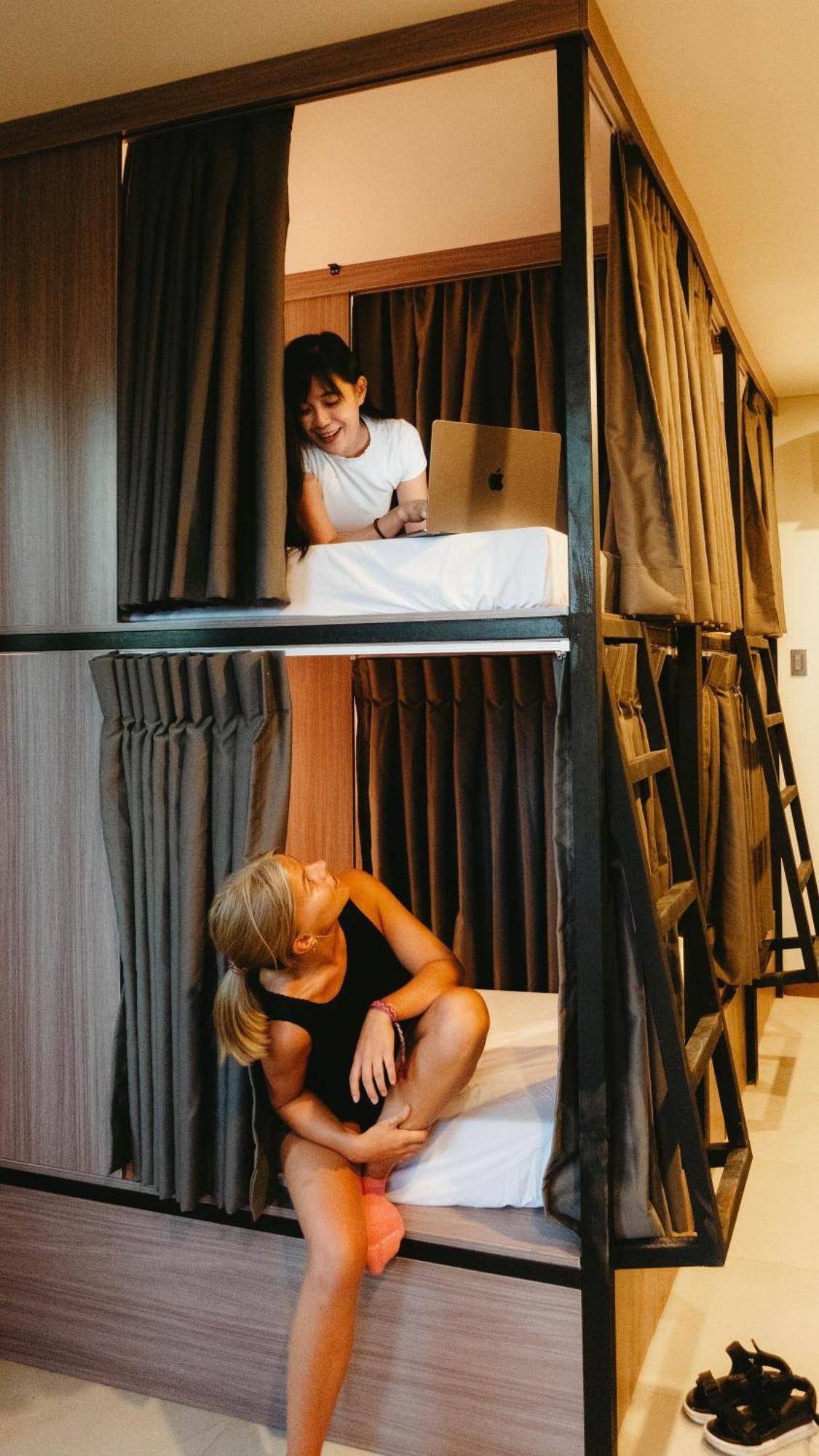Honeycomb Hostel *
