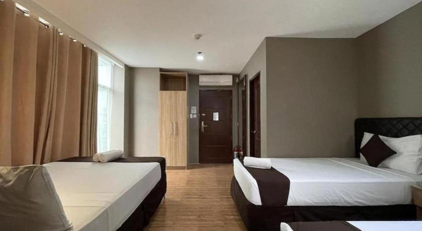 Capitol And Hotel Cebu