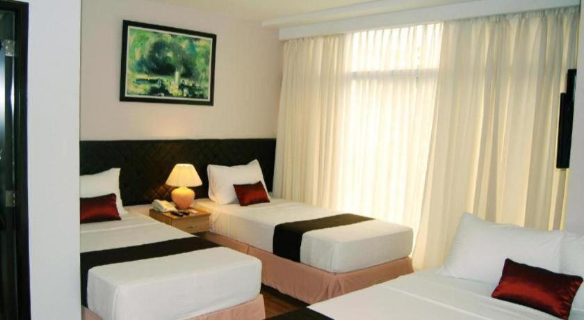 Hotel Capitol And Cebu