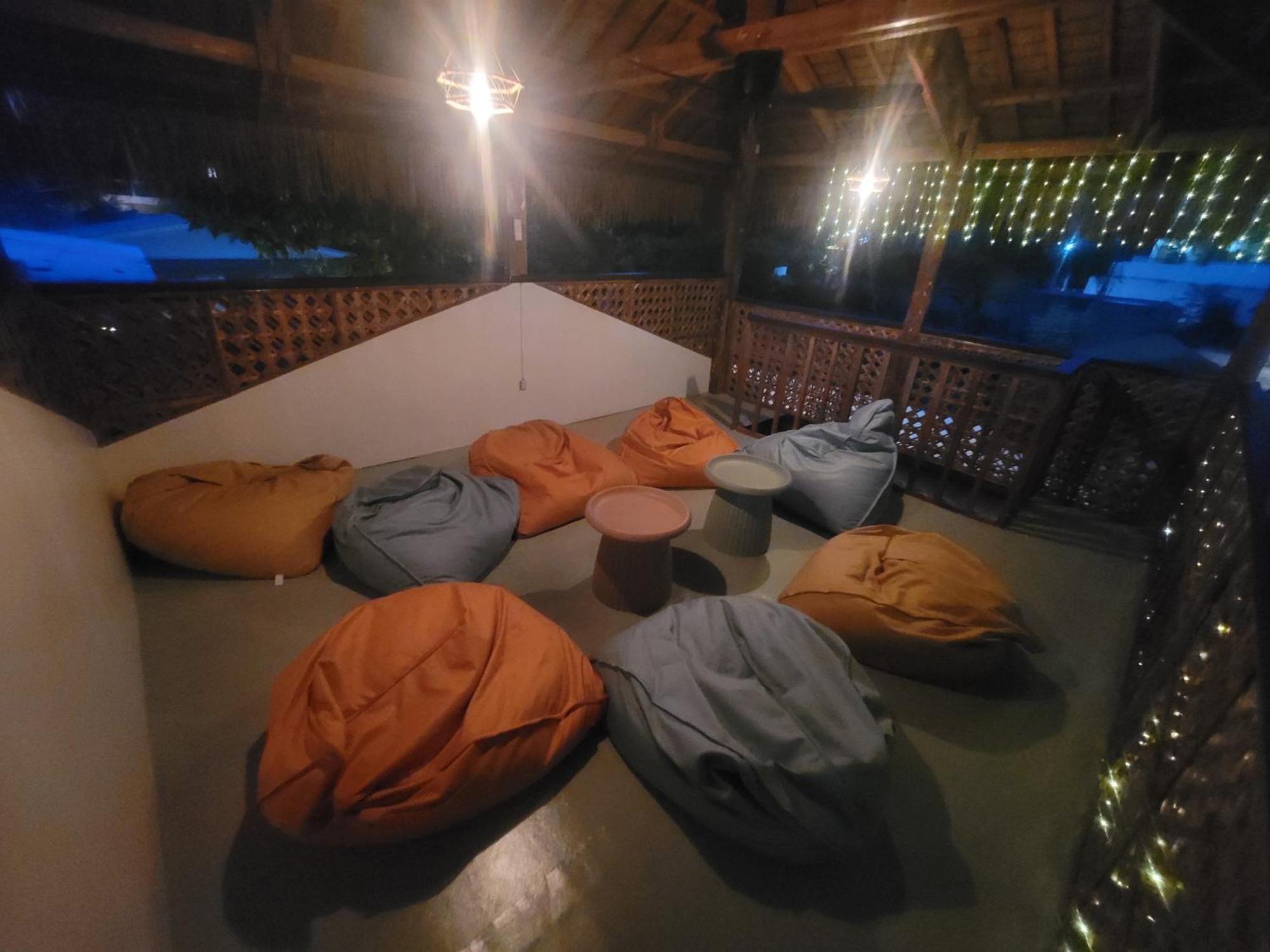 Capsule hotel Capsule In Malapascua *