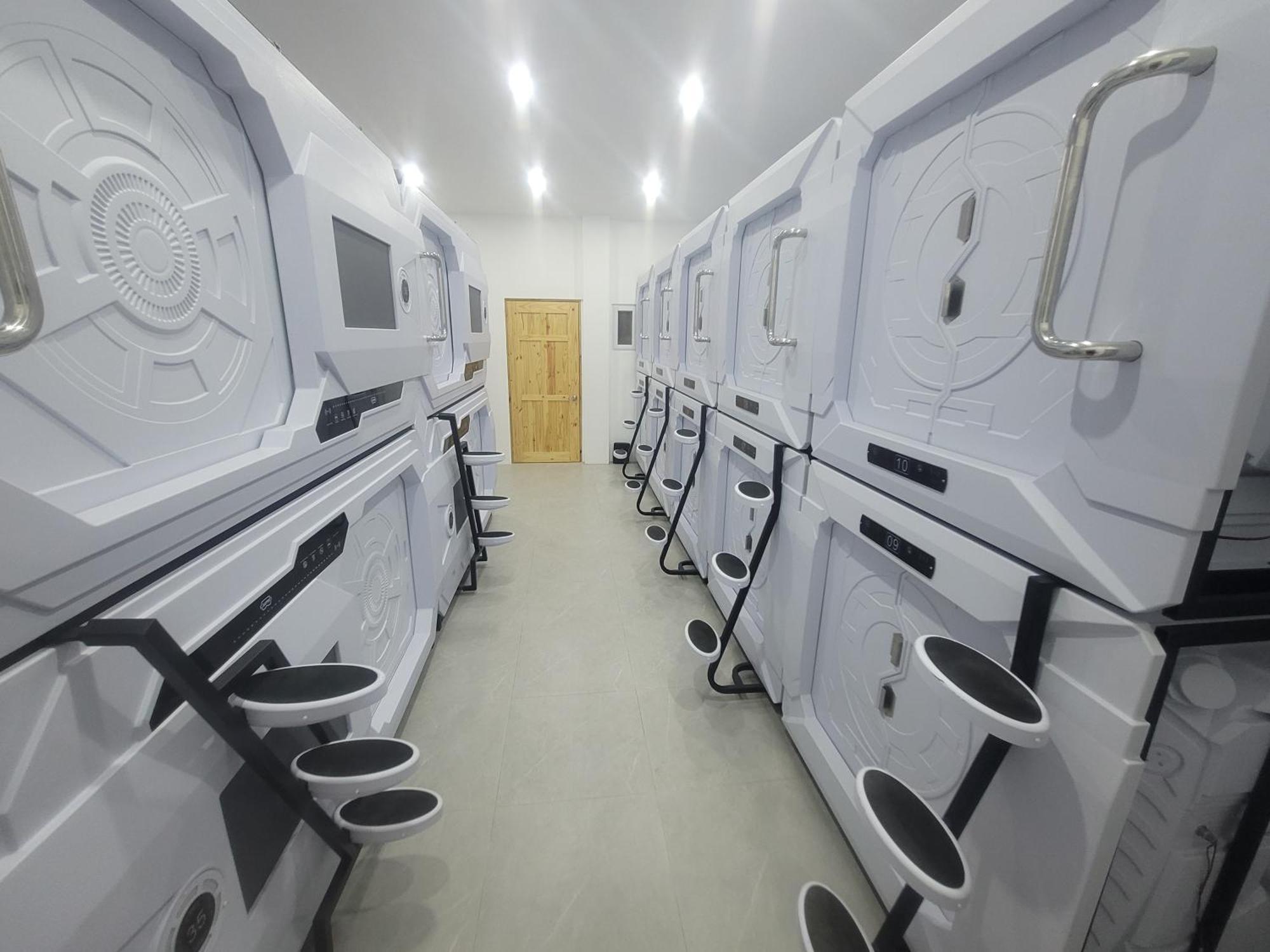 Capsule In Malapascua Capsule hotel *