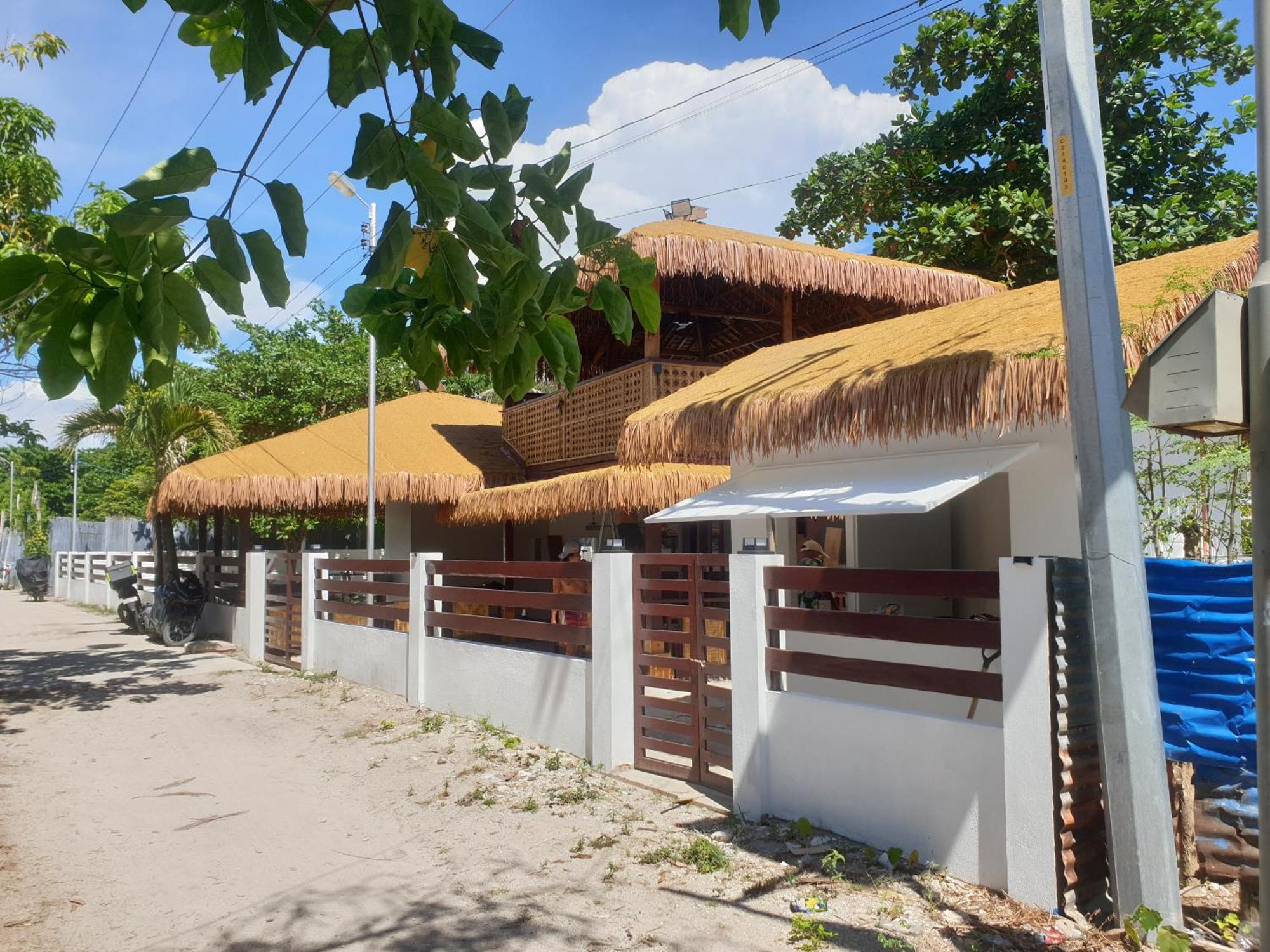 Capsule In Malapascua * Daanbantayan