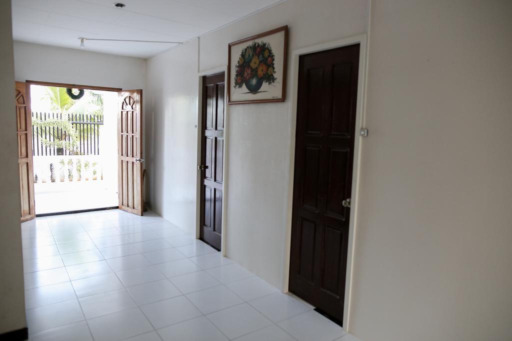 Luzmin Bh - White House Guest house Oslob