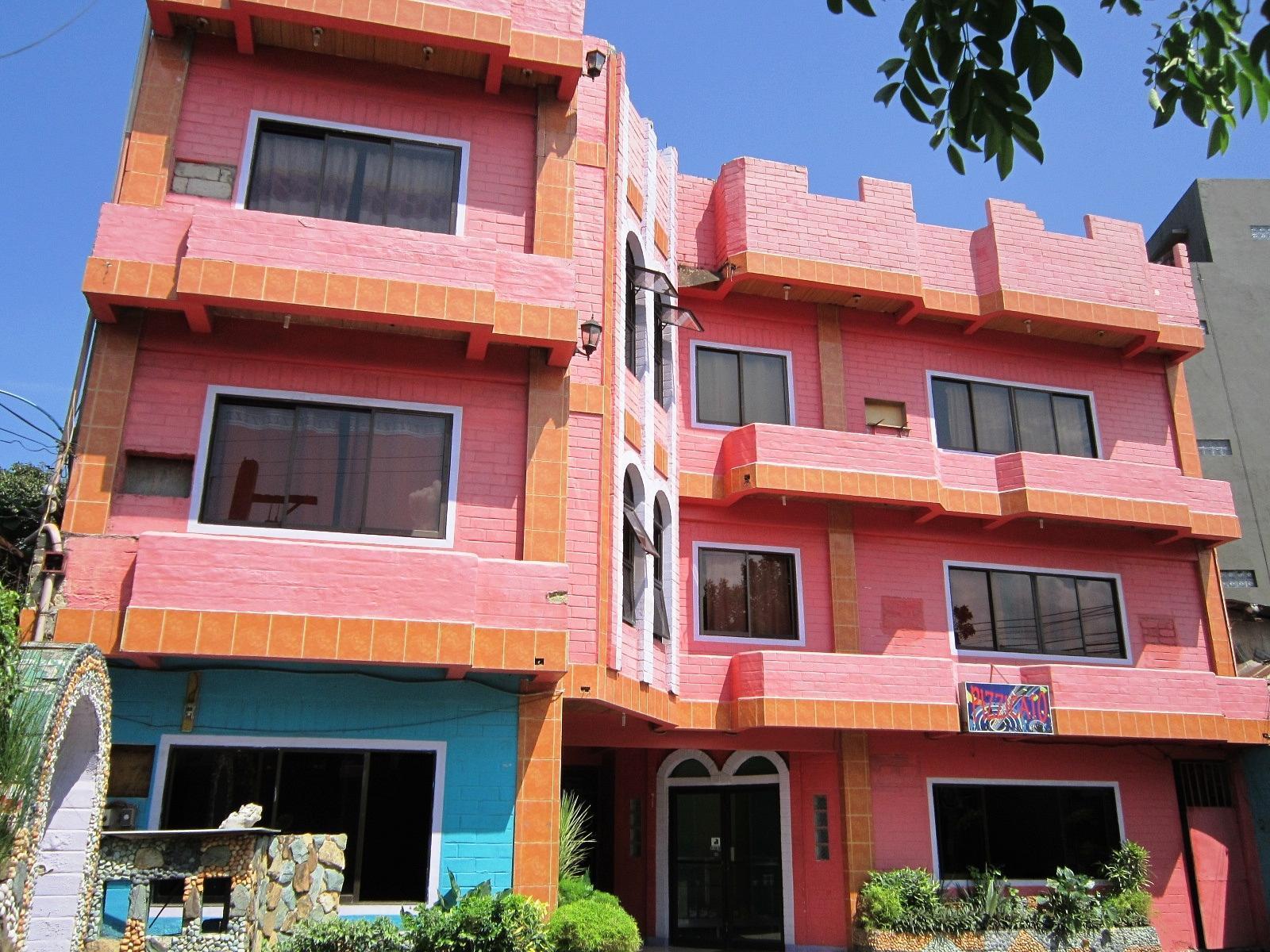 Reddoorz At La Maria And Tourist Hotel