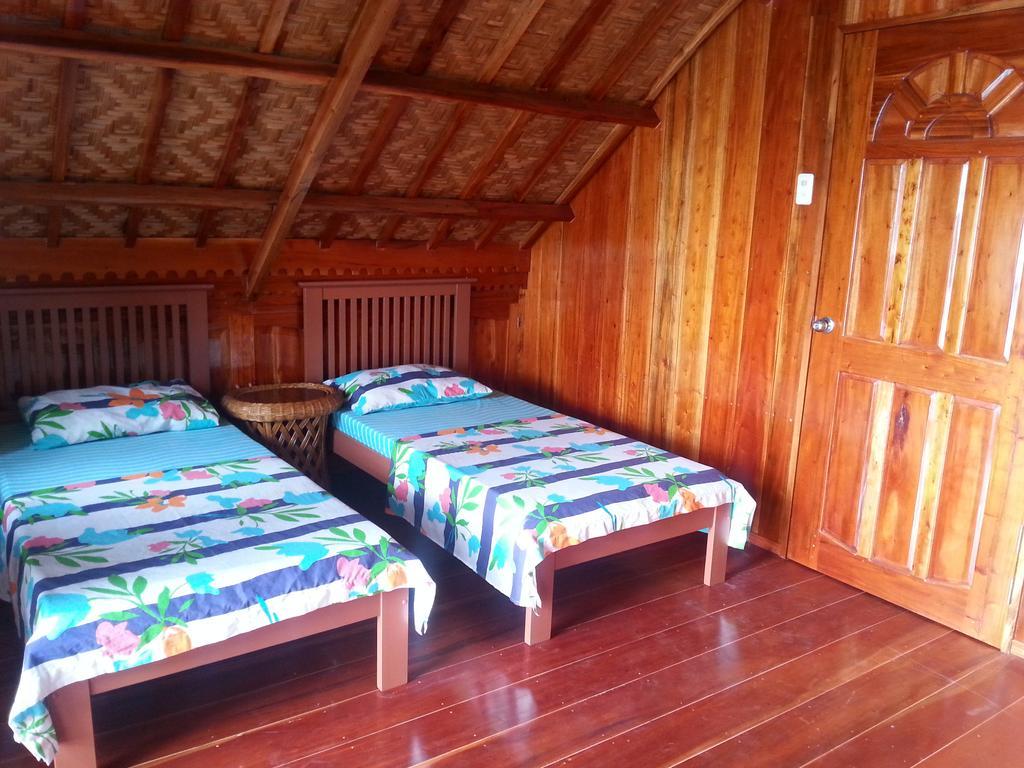 Beach House - Cebu * Santander