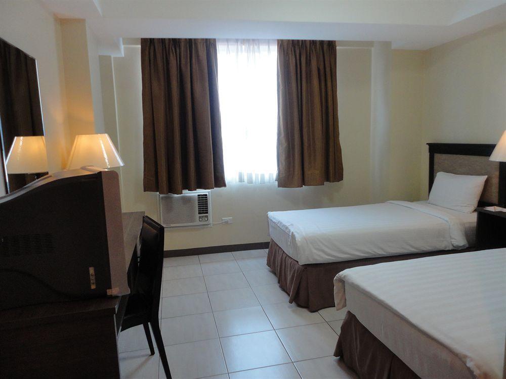 Hotel Oyo 187 The Maxwell Cebu