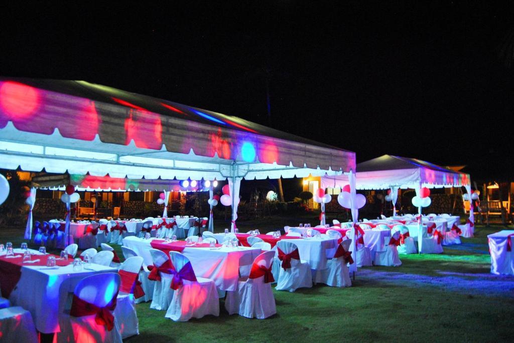 Parrot Paradise Resort 3*