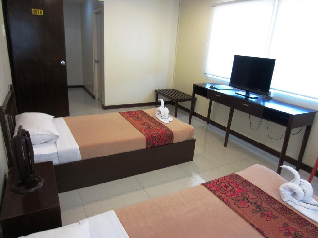 Crown Port View Hotel 2*