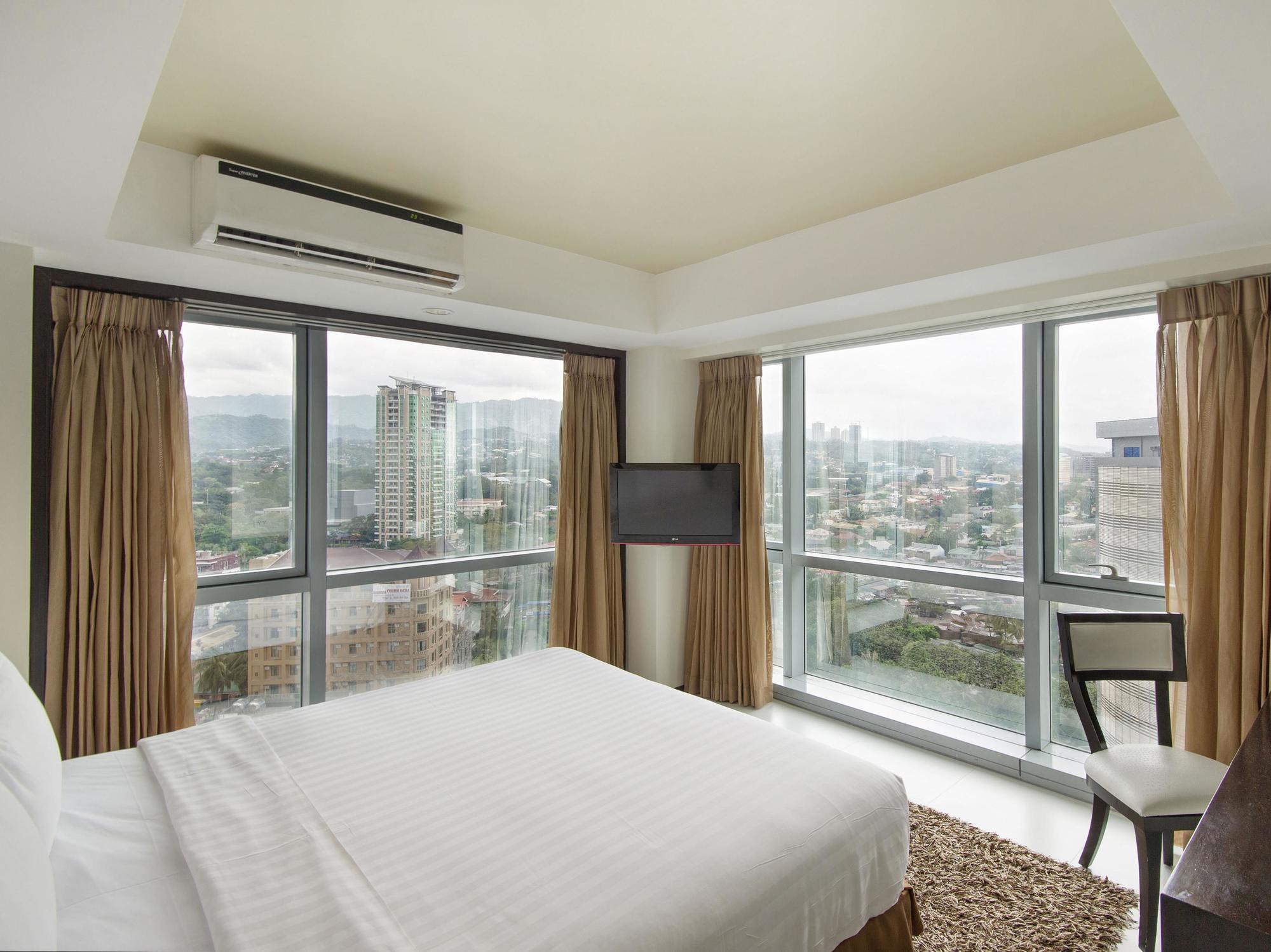 Quest & Conference Center Hotel