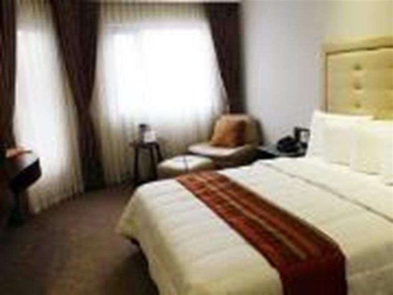 Hotel Castle Peak 3*