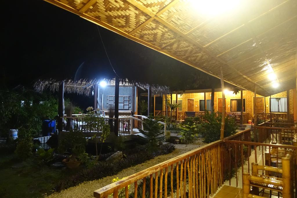 New Village 2* Oslob
